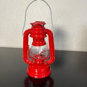 Stansport 8 Inch Red Hurricane Lantern Kerosene Oil Lamp Metal Glass NEW
